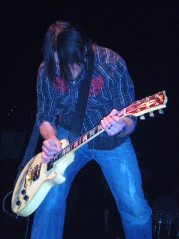 Troy McLawthorn, Seether. Photo by Eddy Burke